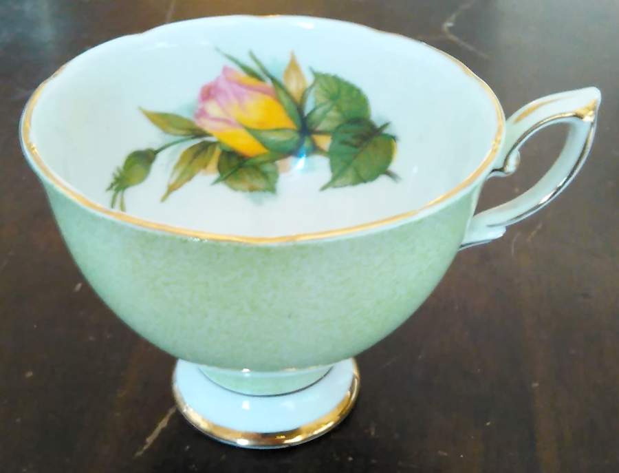 World Famous Roses Footed Cup by Royal Standard-1