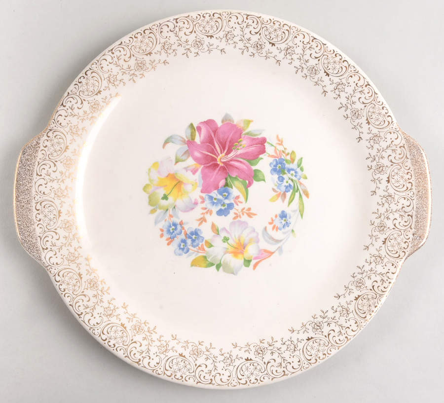 Robinhood Handled Cake Plate by Royal (USA)-1