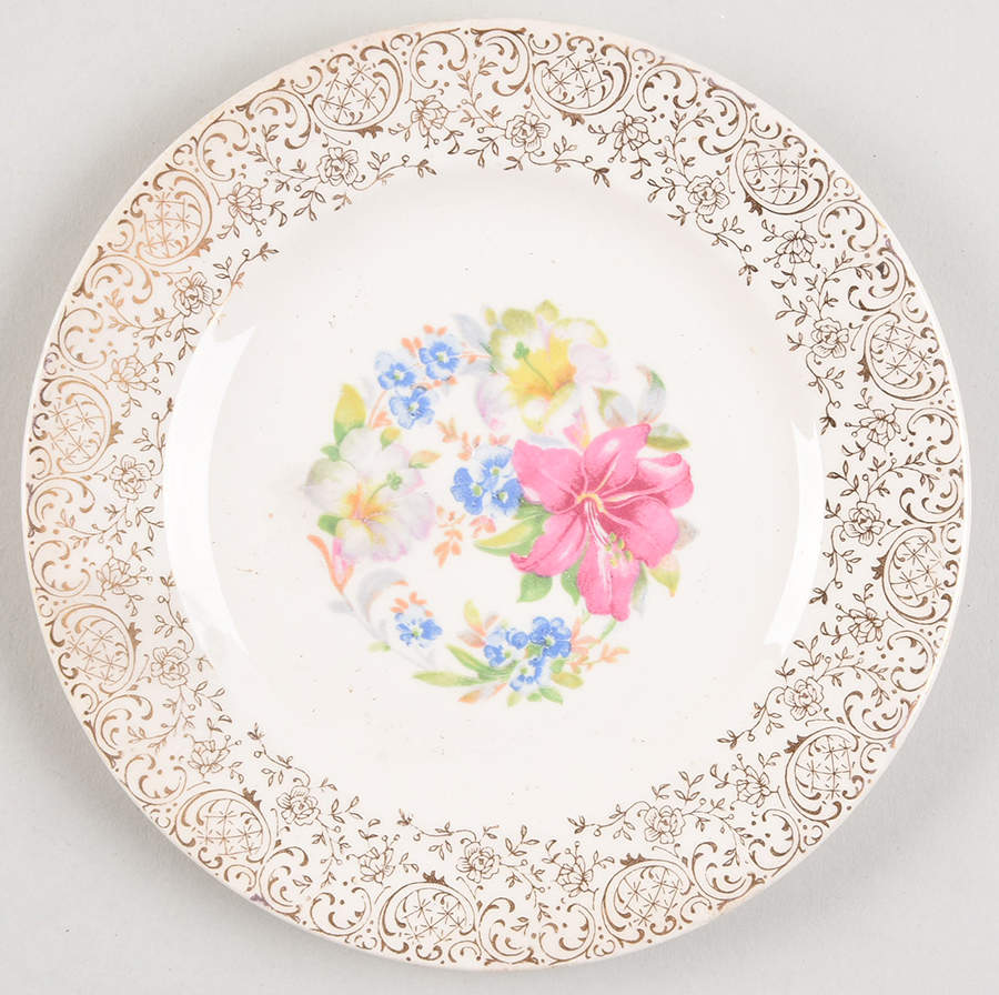 Robinhood Bread & Butter Plate by Royal (USA)-1