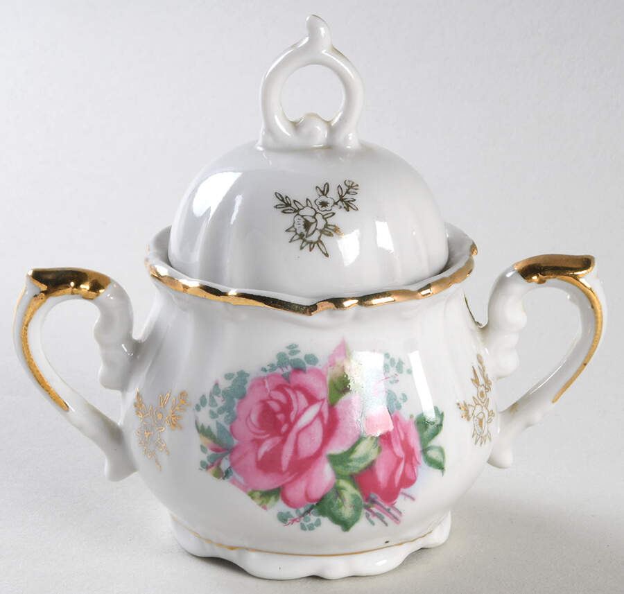 1147 Sugar Bowl & Lid by Royal Crown (Japan)-1