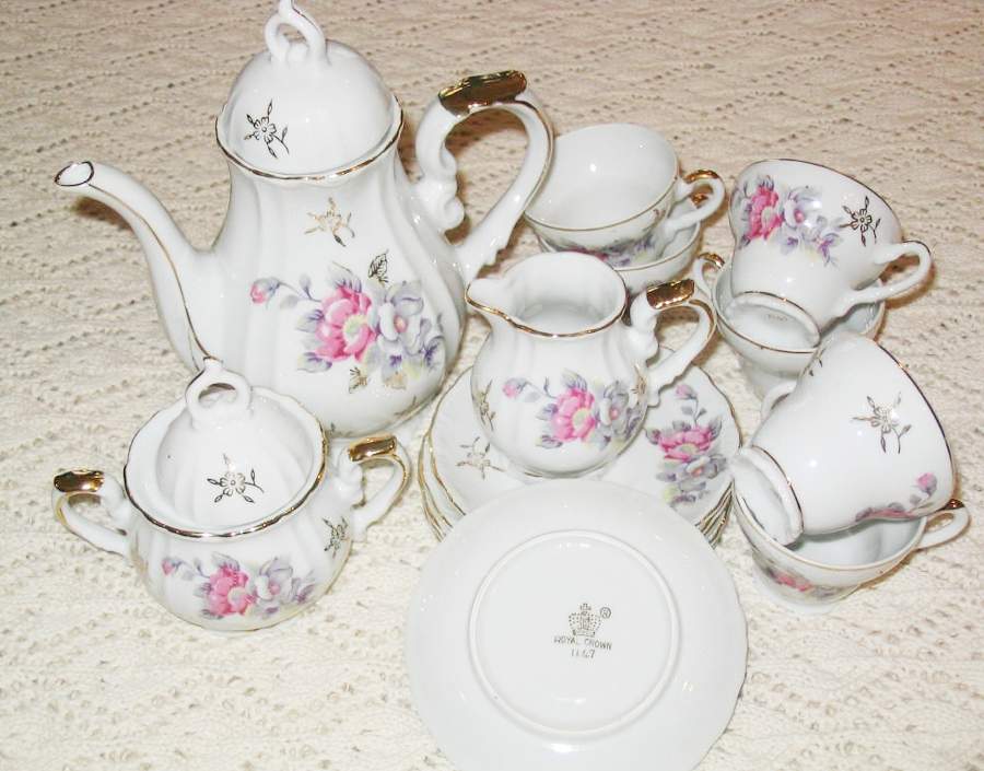 1147 Coffee Pot & Lid by Royal Crown (Japan)-1