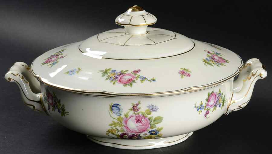 RBO10 Round Covered Vegetable by Royal Bohemian-1