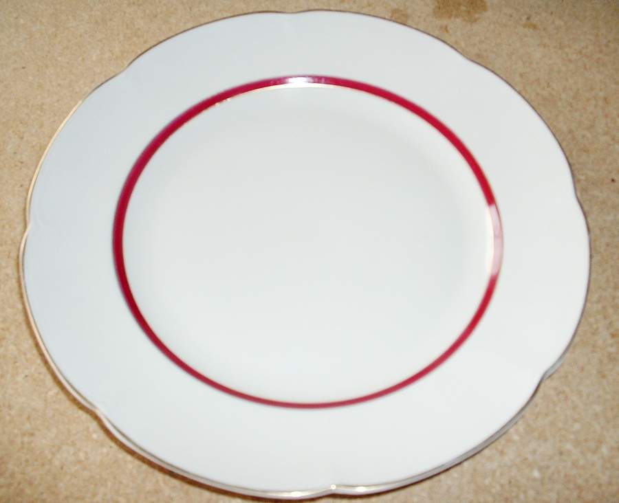 ROB317 Dinner Plate by Royal Bayreuth-1