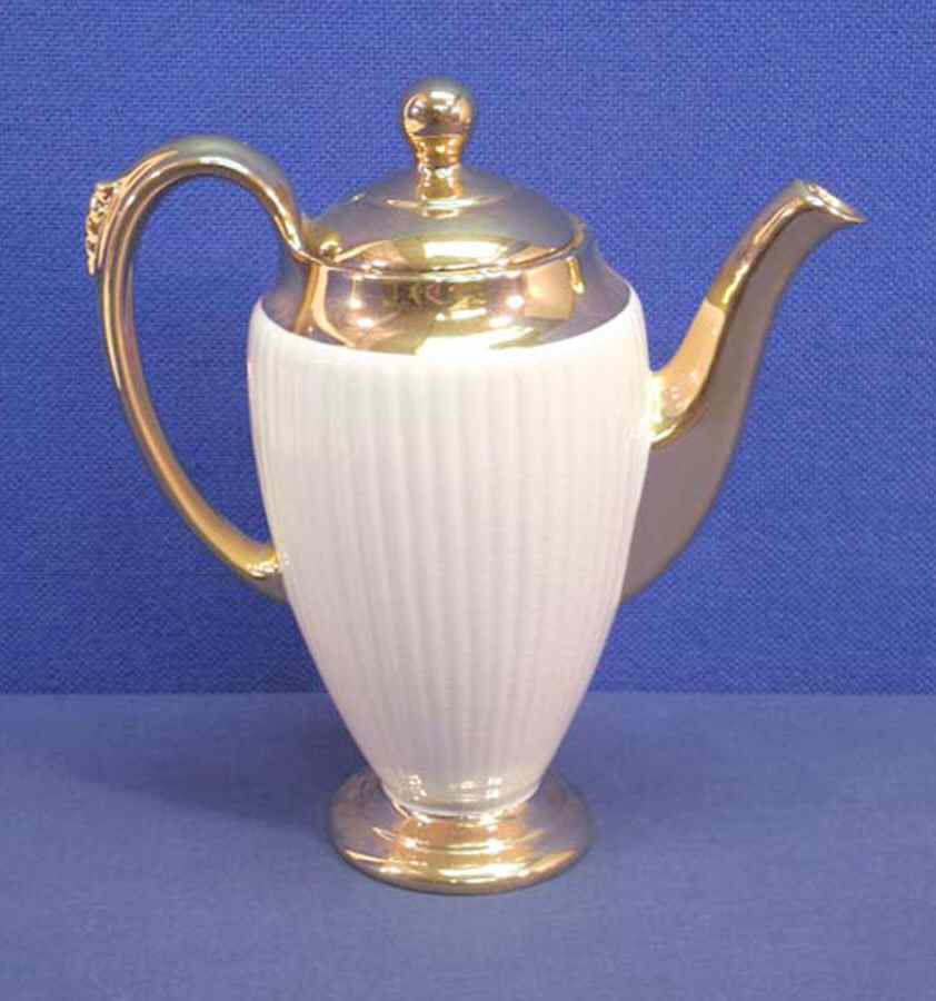 RWI73 Coffee Pot & Lid by Royal Winton-1