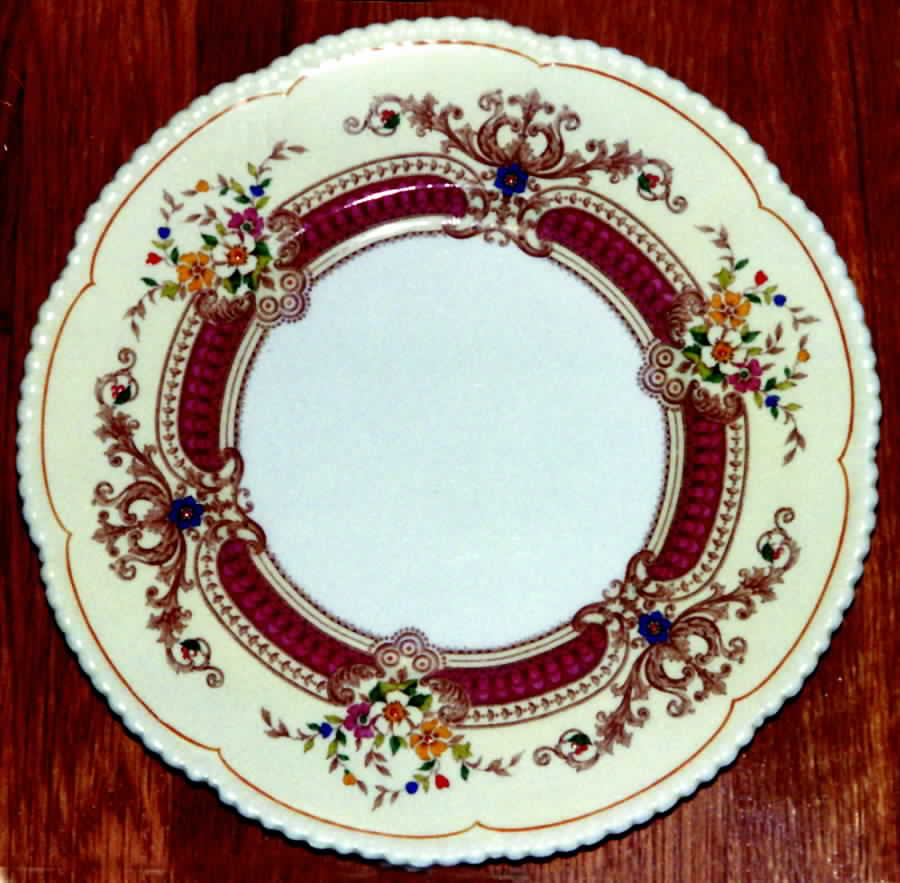 V9105 Dinner Plate by Royal Cauldon-1