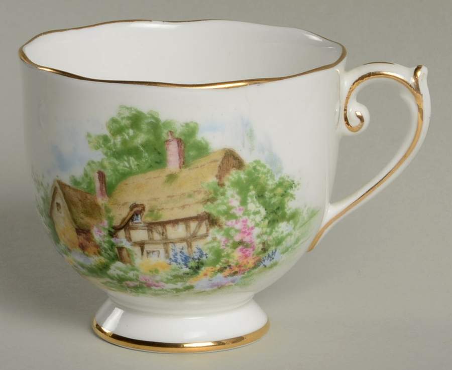 Wayside Footed Cup by Roslyn (England)-1