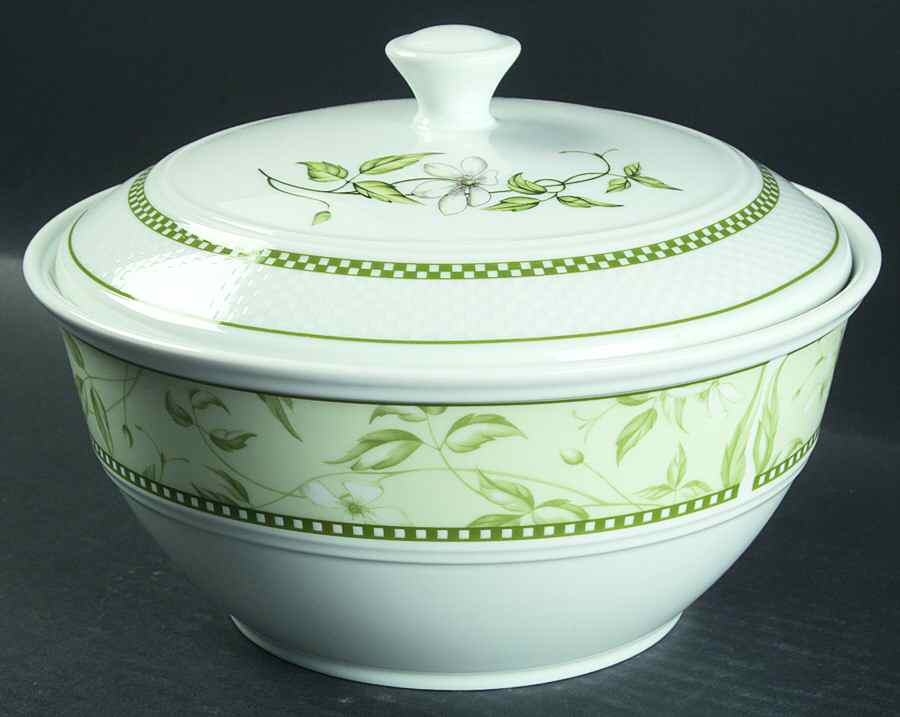 Cafe Fleur Accessories 2 Qt Round Covered Casserole by Royal Worcester-1