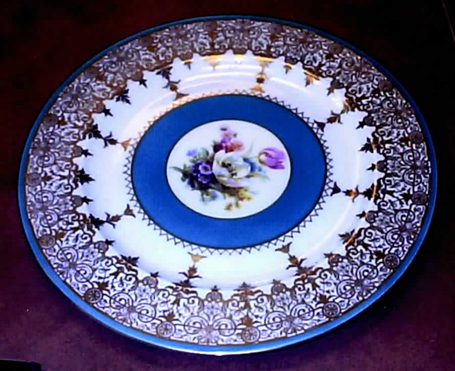 Rob319 Dinner Plate by Royal Bayreuth-1