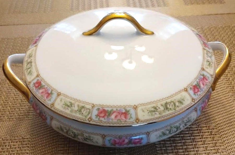 Rsc50 Round Covered Vegetable by Royal Schwarzburg-1