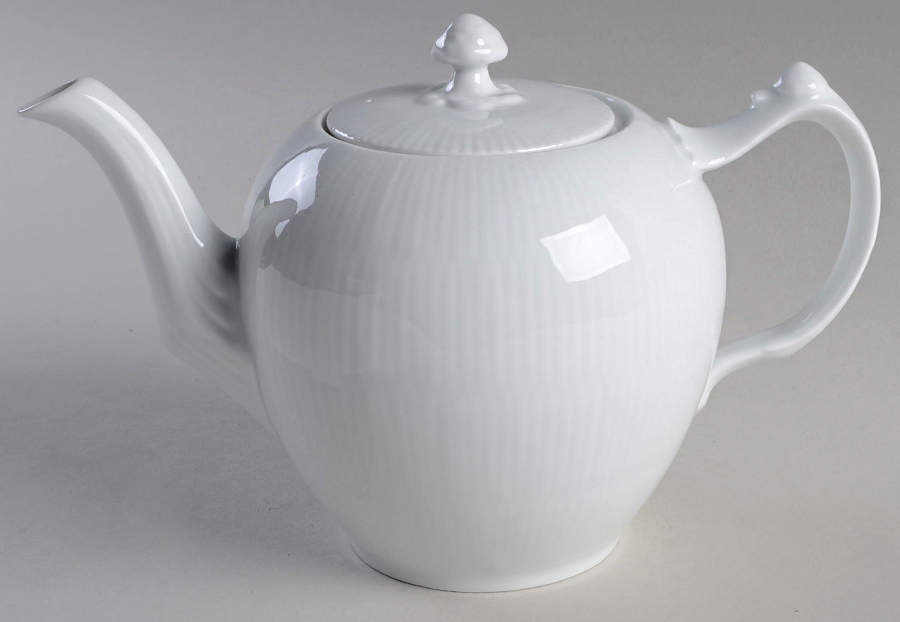 White Plain Teapot & Lid by Royal Copenhagen-1