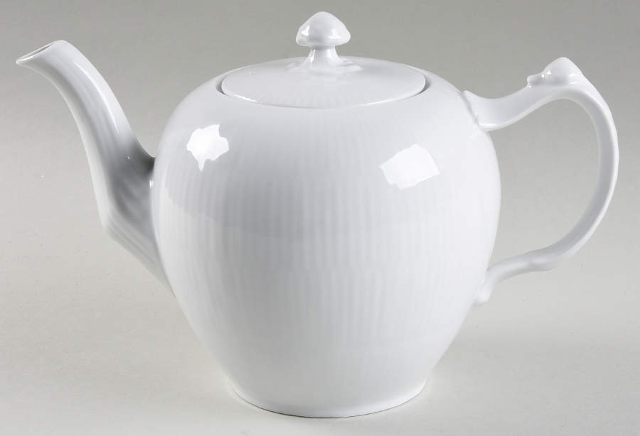 White Plain Teapot & Lid by Royal Copenhagen-1