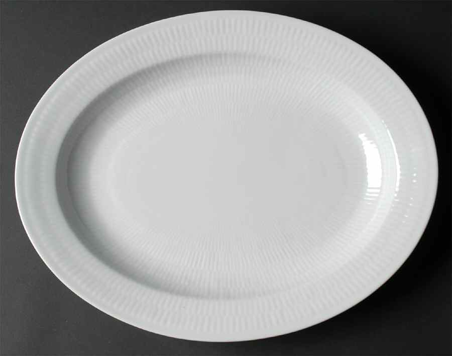 White Plain 14" Oval Serving Platter by Royal Copenhagen-1
