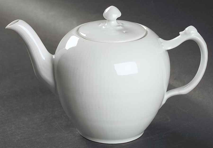 White Plain Teapot & Lid by Royal Copenhagen-1