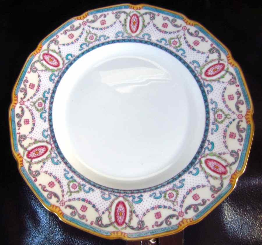 E9293 Luncheon Plate by Royal Doulton-1