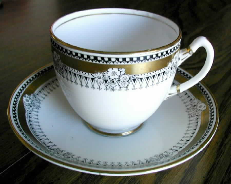 Roa130 Footed Cup & Saucer Set by Royal Albert-1