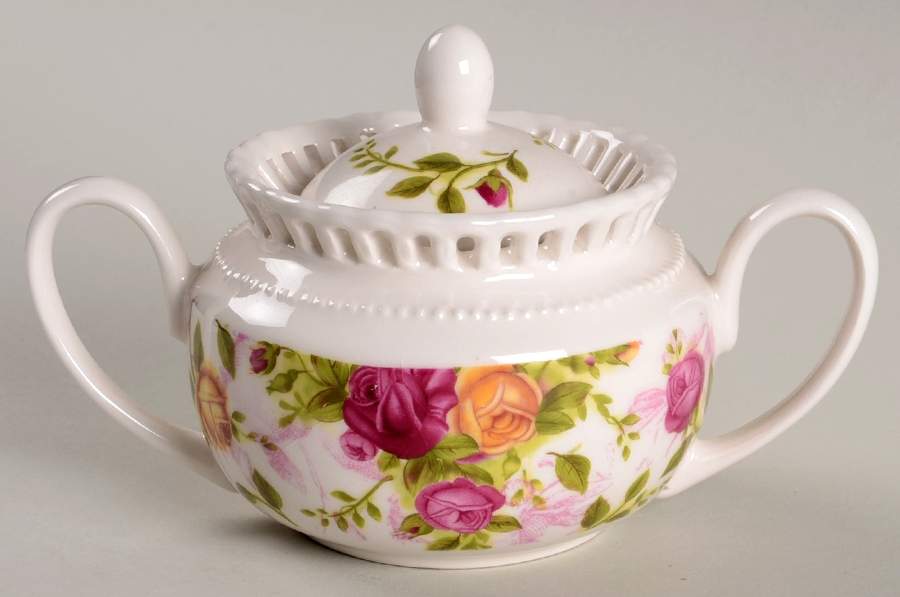 Old Country Roses Pierced (Giftware) Sugar Bowl & Lid by Royal Albert-1