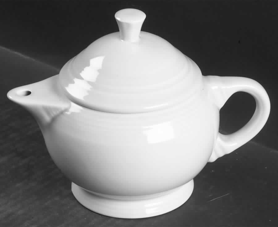 Fiesta Diner Scarlet Small Teapot & Lid by Homer Laughlin -1