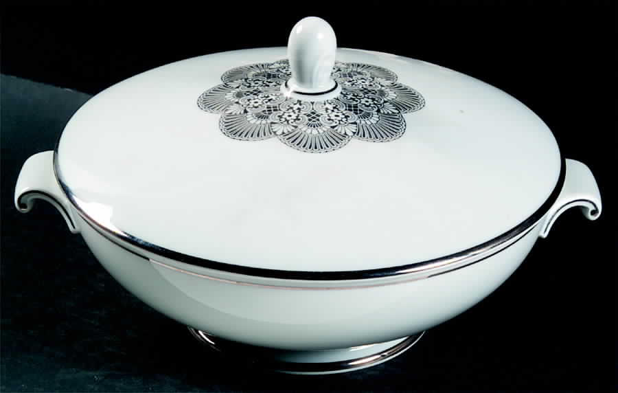 1473 (Aida, White, Platinum Trim) Round Covered Vegetable by Rosenthal - Continental-1