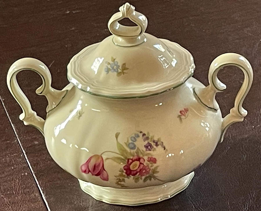 R1152 Sugar Bowl & Lid by Rosenthal - Continental-1