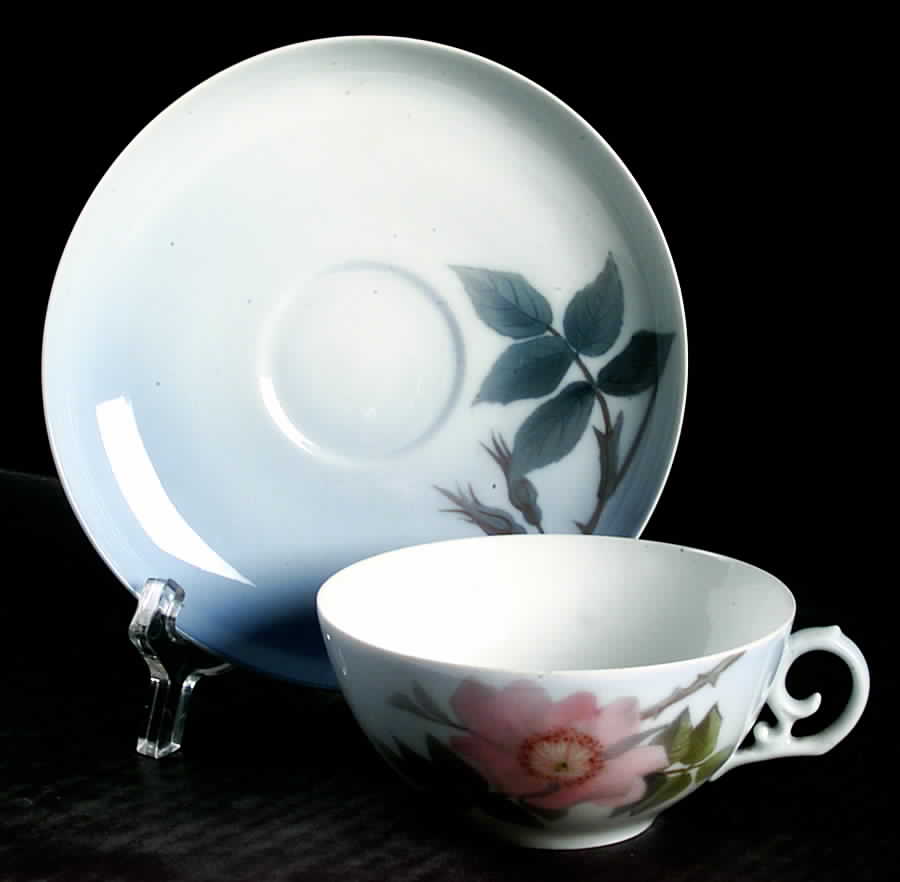 90 Flat Cup & Saucer Set by Royal Copenhagen-1