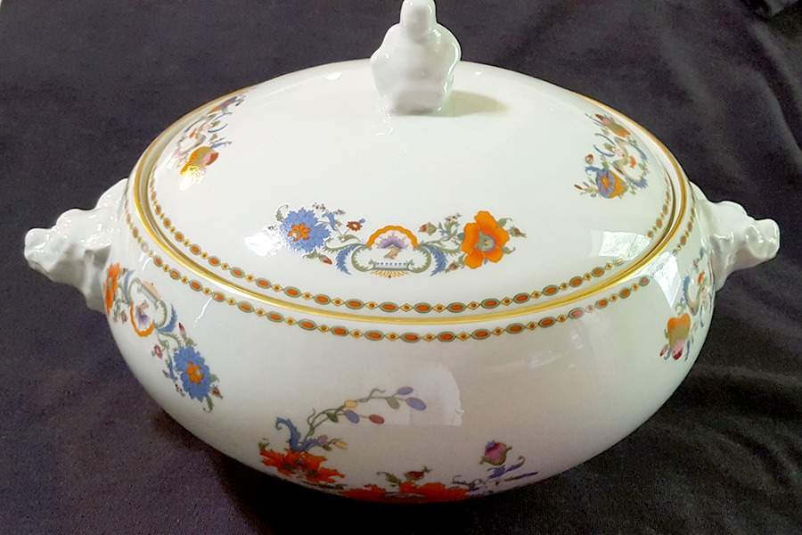 Vieux Chine (Empire, White) Round Covered Vegetable by Raynaud-1