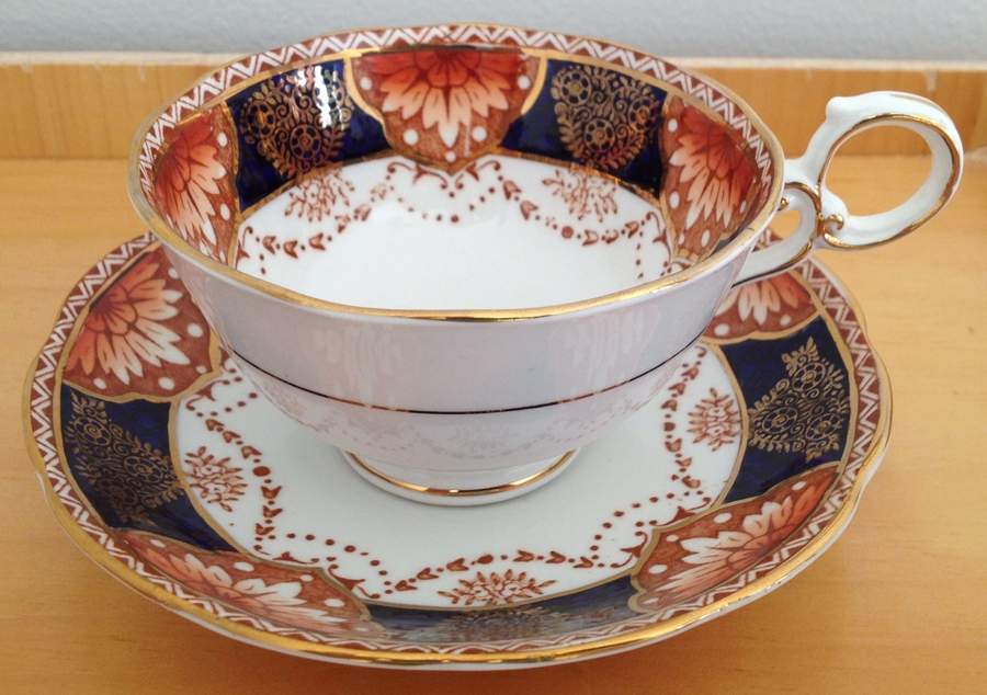 Roma Footed Cup & Saucer Set by Roslyn (England)-1