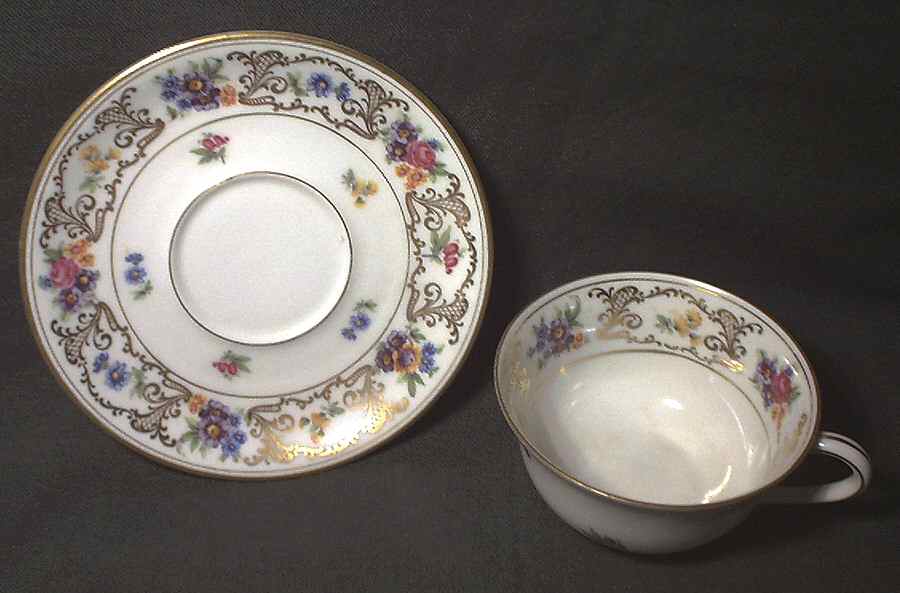 ROB327 Flat Cup & Saucer Set by Royal Bayreuth-1