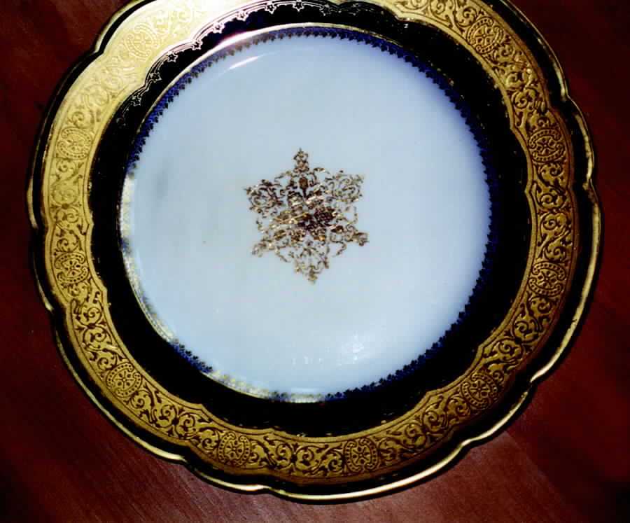 RDN127 Luncheon Plate by M Redon-1
