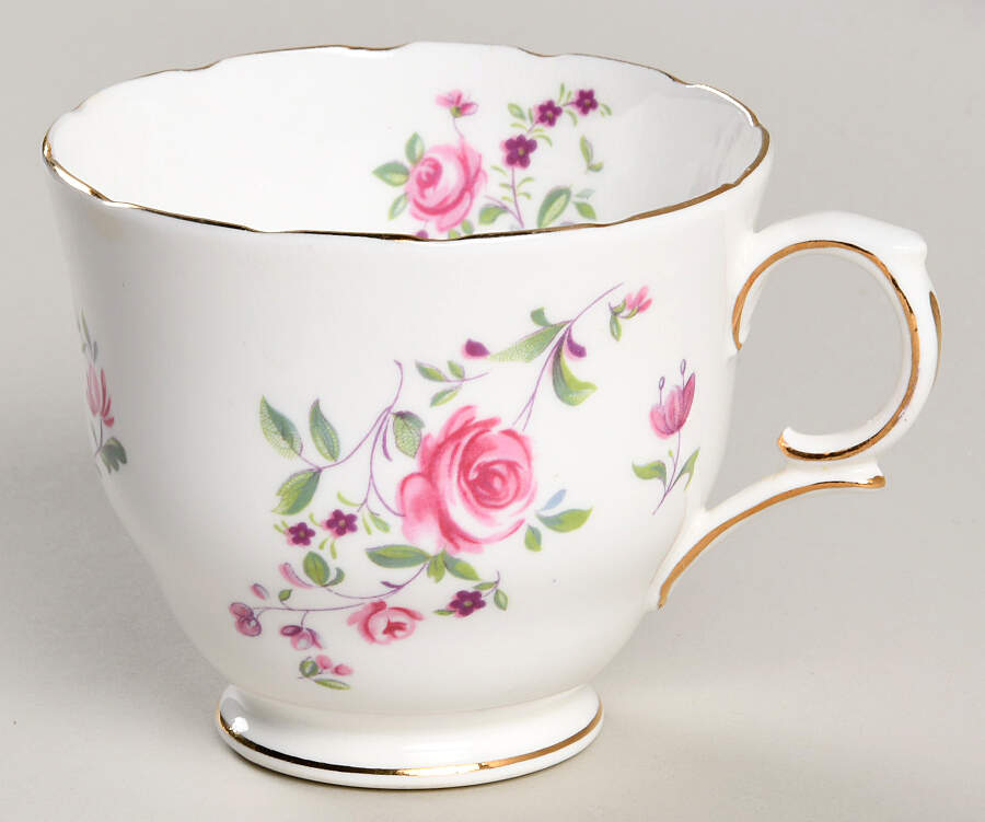ROV7 (SCALLOPED) Footed Cup by Royal Victoria-1