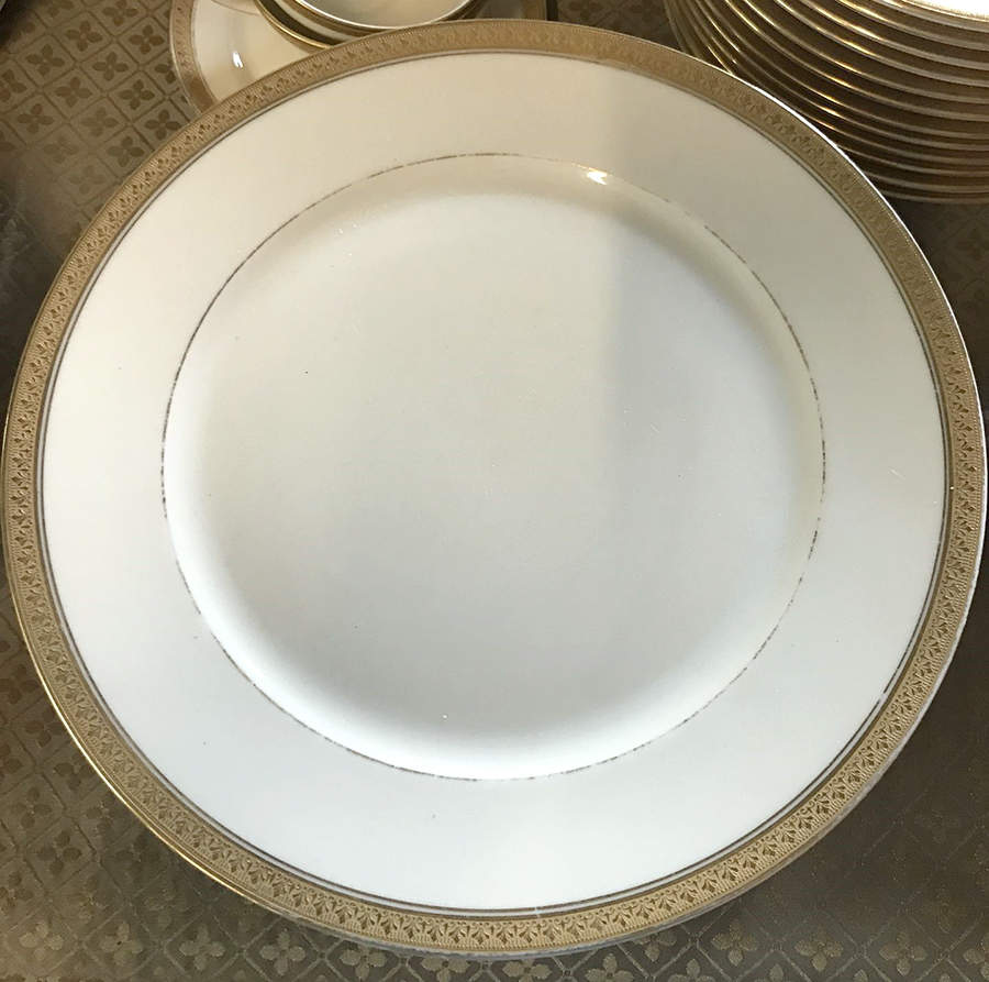 9040 Dinner Plate by Royal Ivory (Czech, Germany)-1
