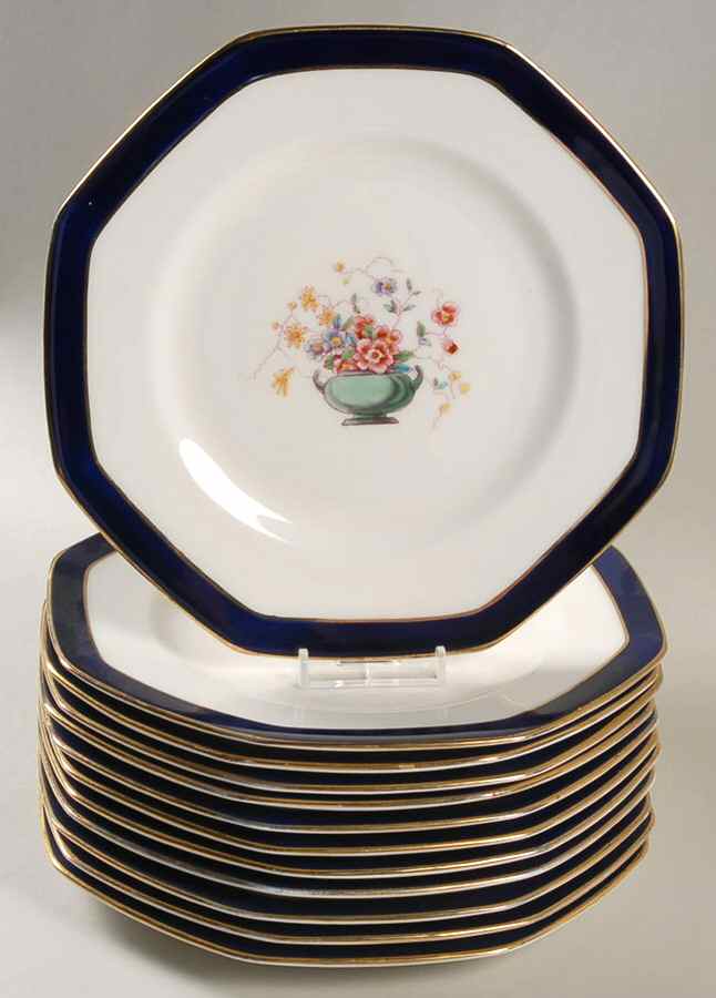 BB203 (Set of 12) Octagonal Luncheon Plates by Royal Doulton-1