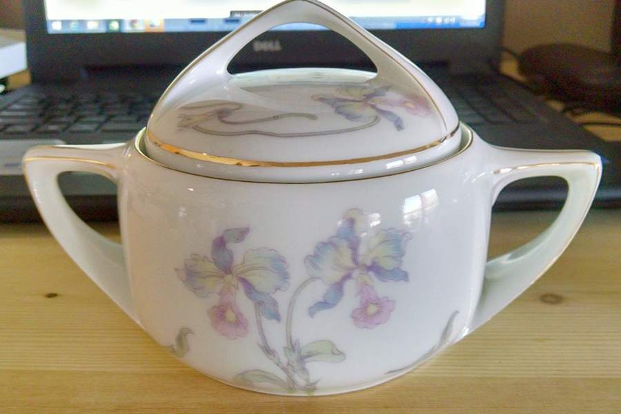 R1163 Sugar Bowl & Lid by Rosenthal - Continental-1