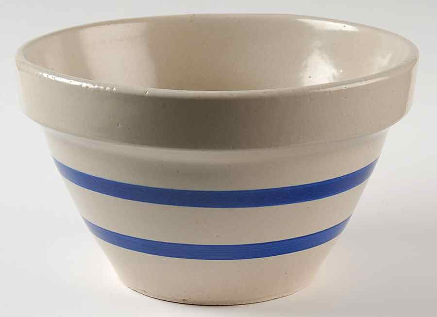 Williamsburg 8" Mixing Bowl by Robinson - Ransbottom-1