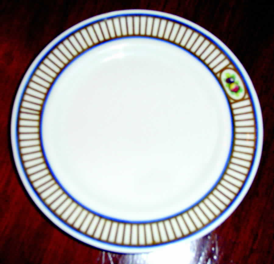 9311 Dinner Plate by Royal Doulton-1