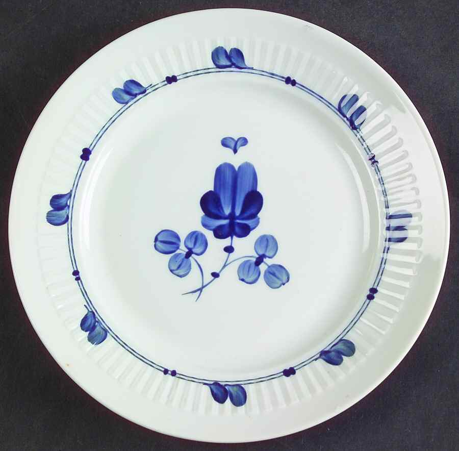RW159 Bread & Butter Plate by Royal Worcester-1