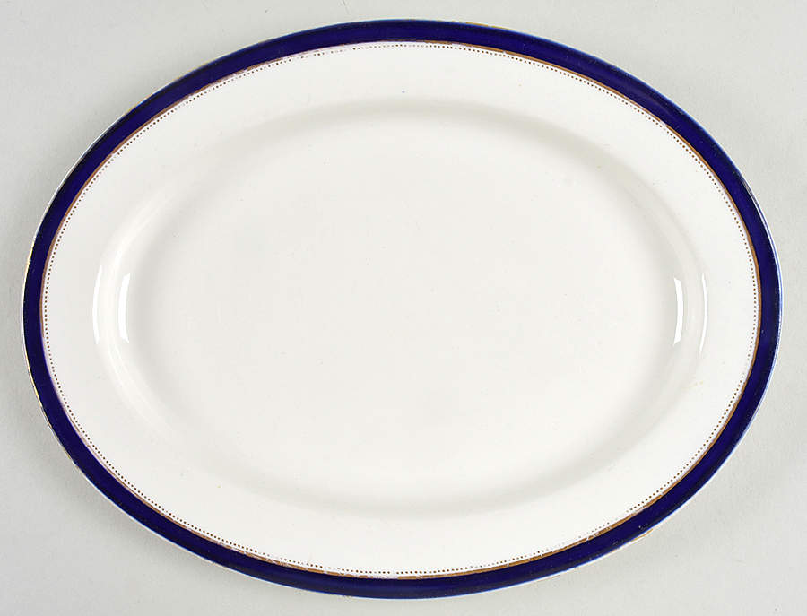 8181 11" Oval Serving Platter by Royal Worcester-1