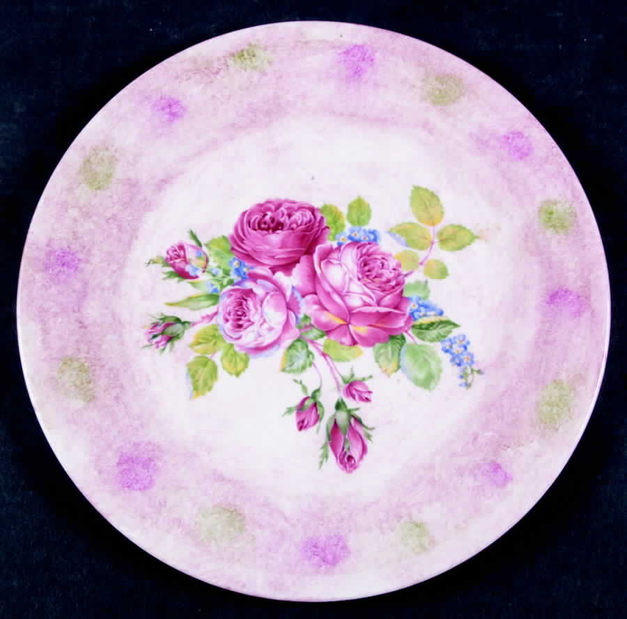 RD201 Dinner Plate by Royal Doulton-1