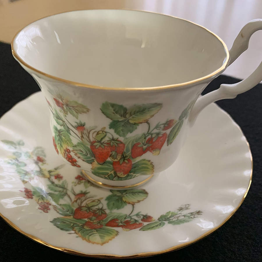 ROA150 Footed Cup & Saucer Set by Royal Albert-1