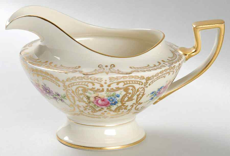 7794 Creamer by Royal Bayreuth-1