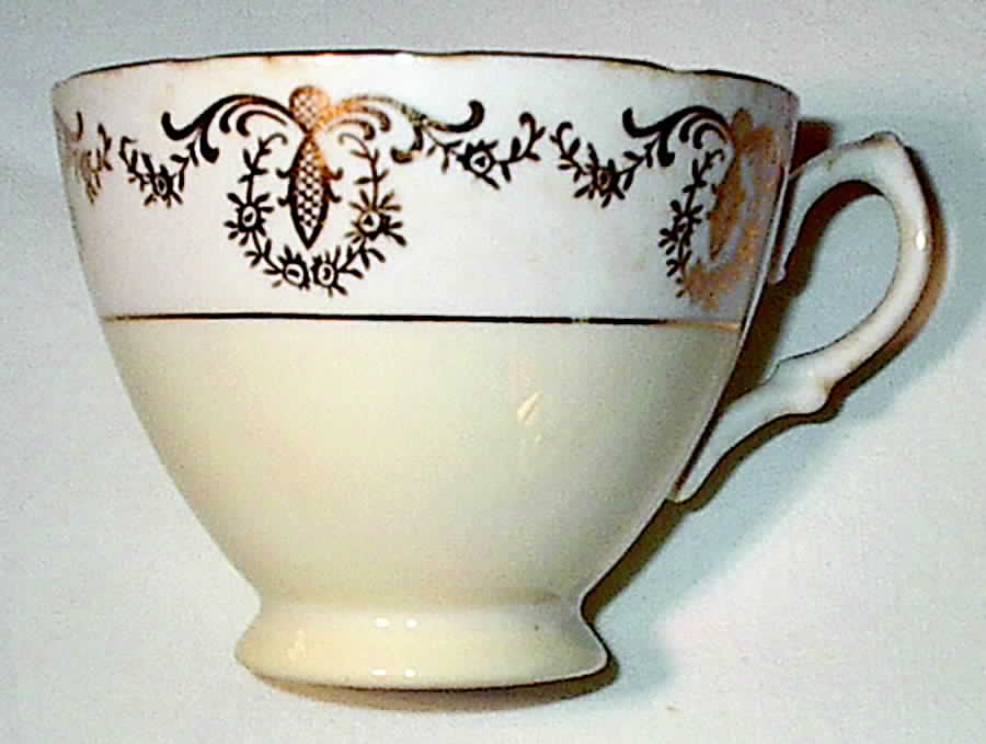 7353 Footed Cup by Royal Vale-1