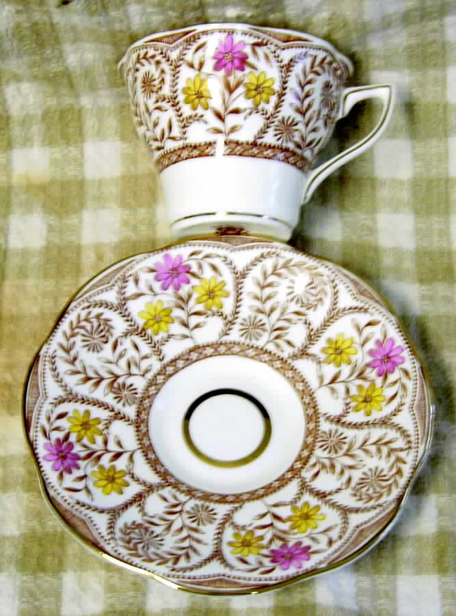522 Flat Cup & Saucer Set by Rosina-Queens-1