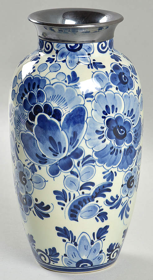 Delfts Blauw 7" Vase by Regina (Holland)-1