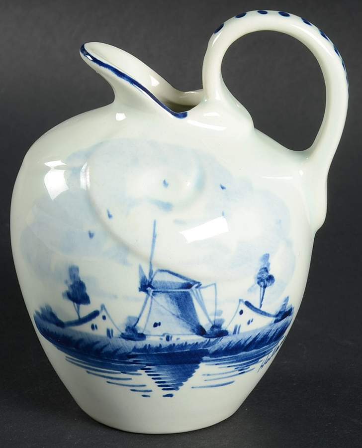 Delfts Blauw Creamer by Regina (Holland)-1