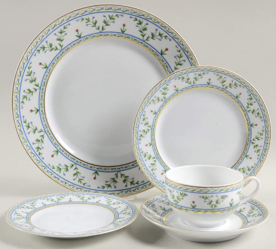Heloise 5 Piece Place Setting by Raynaud-1