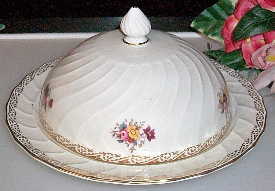 Z1926 Round Covered Butter by Royal Worcester-1
