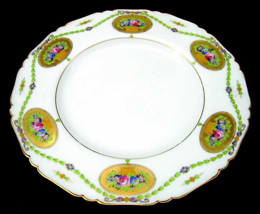 C1351 Dinner Plate by Royal Worcester-1