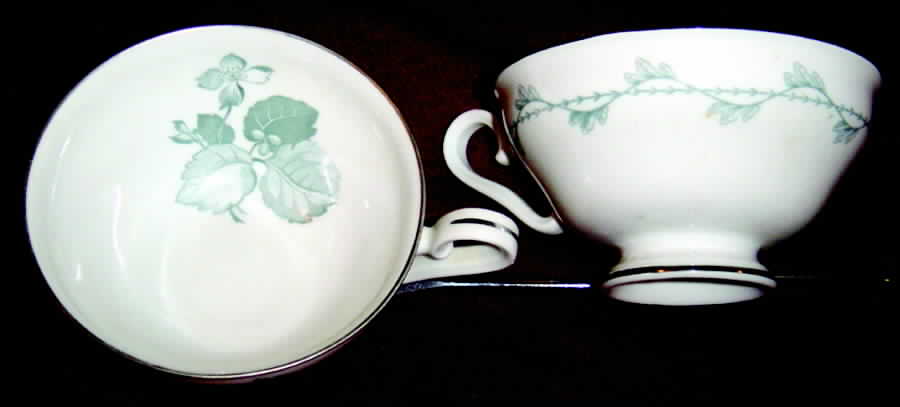 ROT218 Footed Cup by Royal Tettau-1