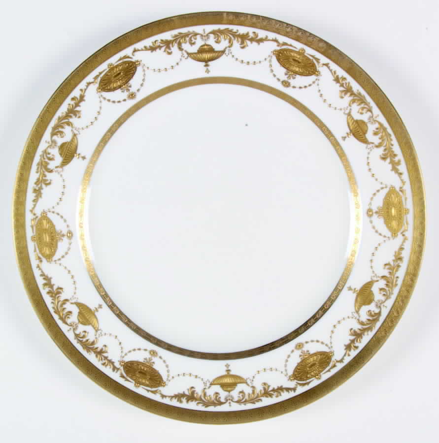 RD210 Dinner Plate by Royal Doulton-1