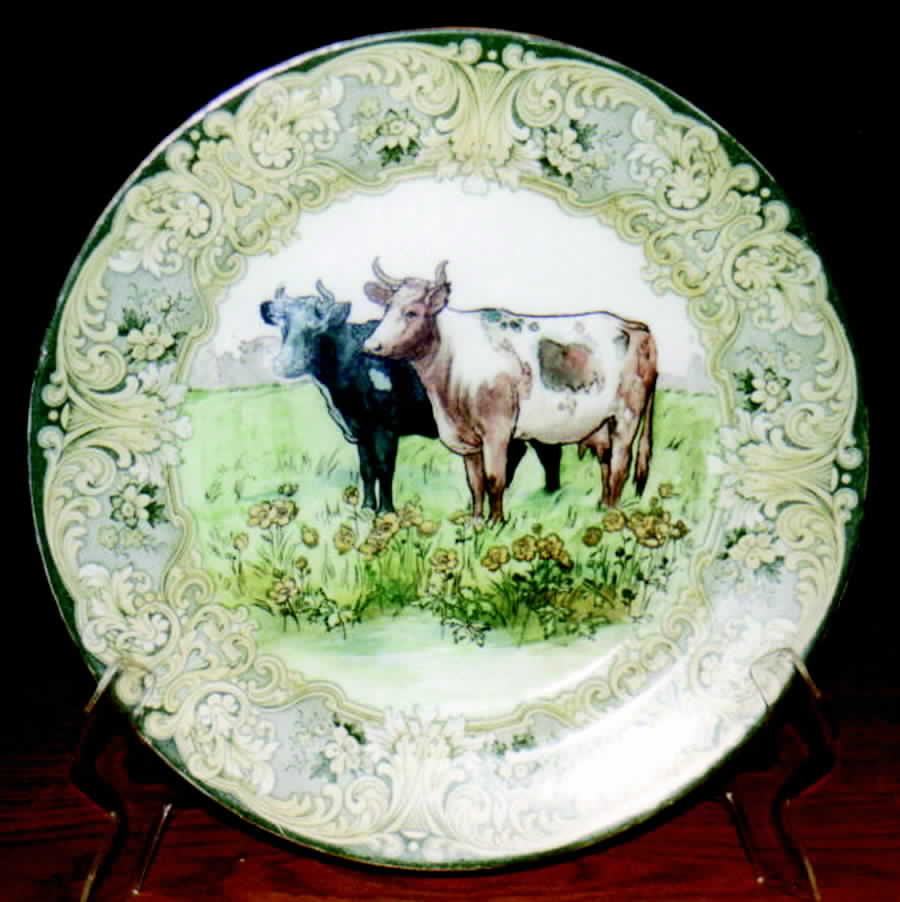 D2108 Dinner Plate by Royal Doulton-1