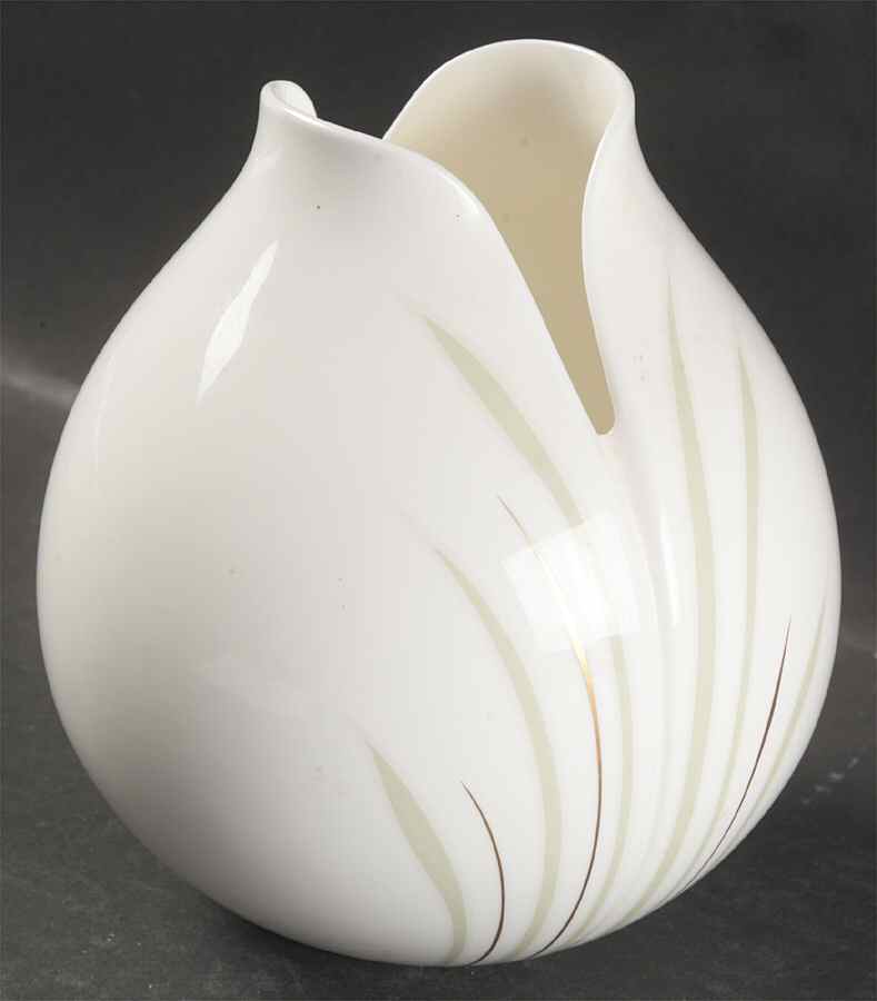 Tulip Vase Tulip Vase by Royal Doulton-1